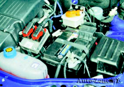 Завод-изготовитель устанавливает на автомобили Fiat Albea необслуживаемую аккумуляторную батарею номинальным напряжением 12 В, емкостью 60 А-ч